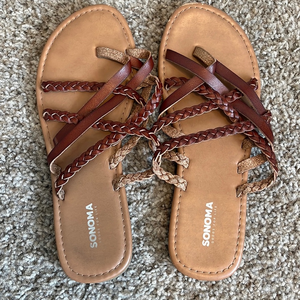 Sonoma sandals